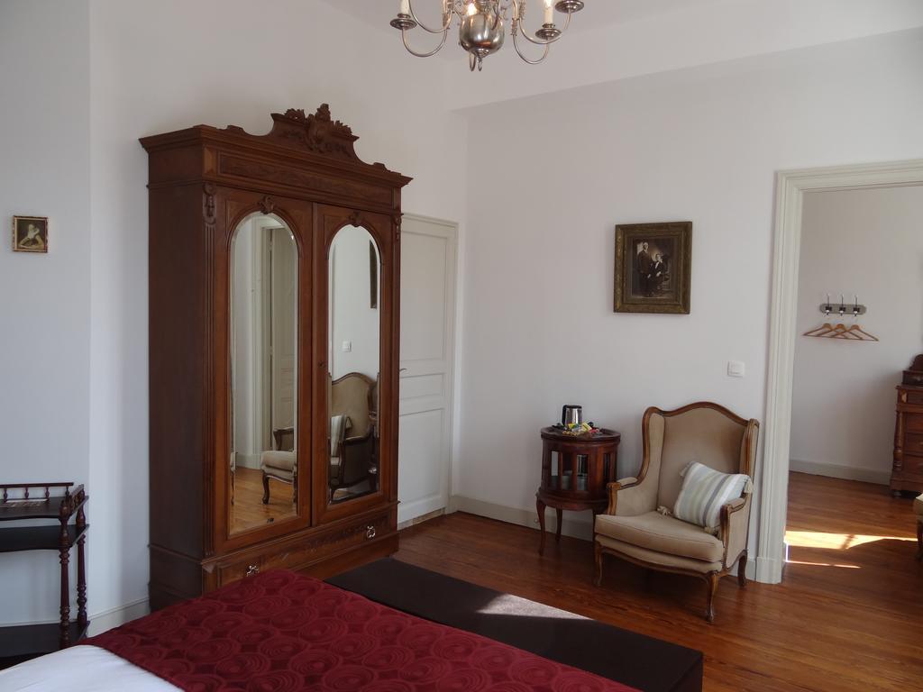 Bed & Breakfast L'Orangerie Каркасон Стая снимка