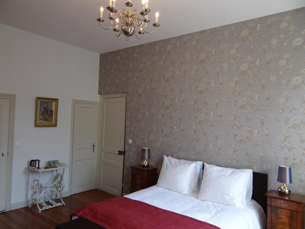 Bed & Breakfast L'Orangerie Каркасон Стая снимка