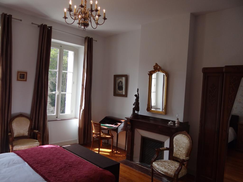 Bed & Breakfast L'Orangerie Каркасон Стая снимка